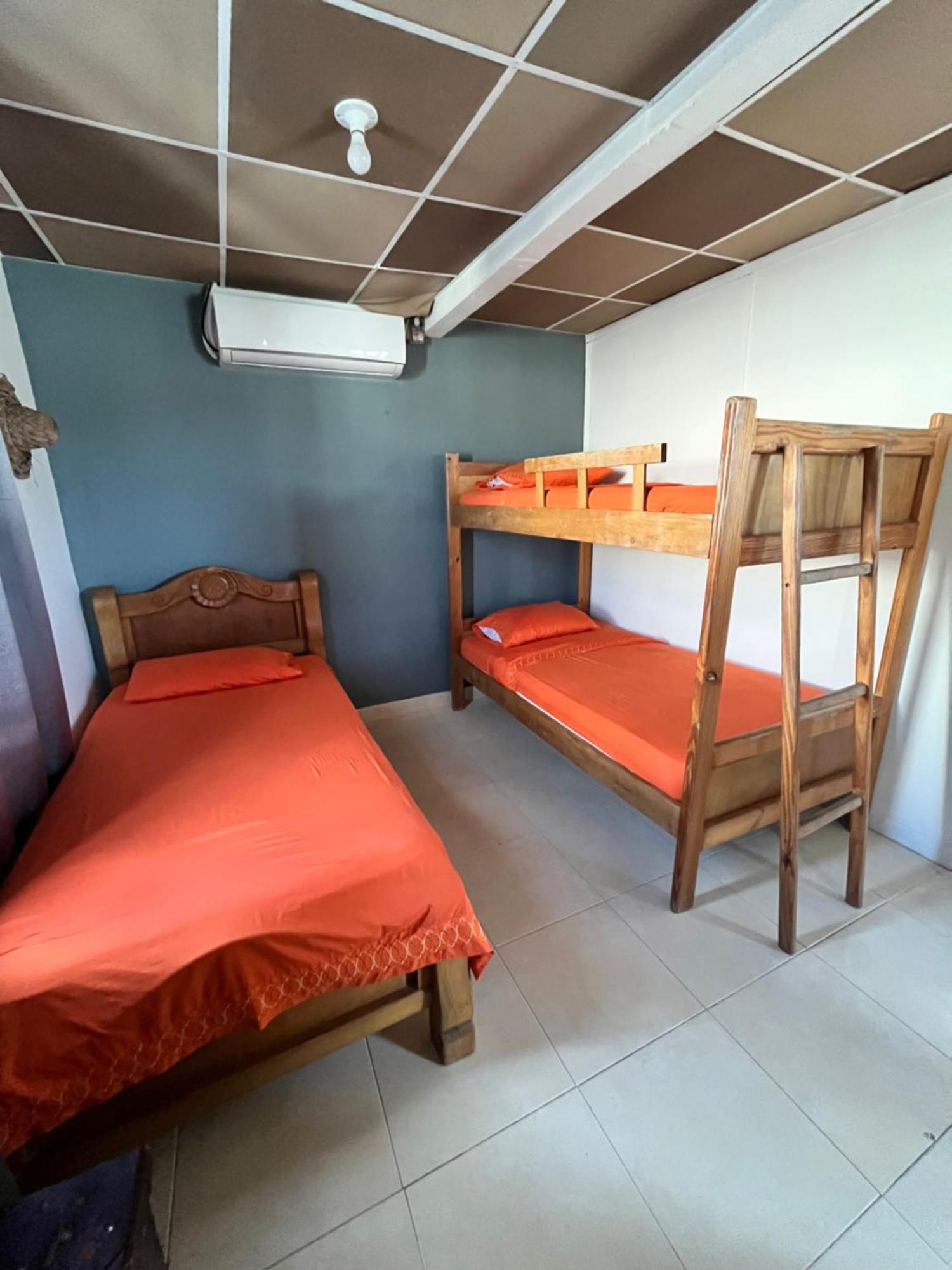 Apartamentos Y Habitaciones Alvaro Vaca San Andrés Esterno foto